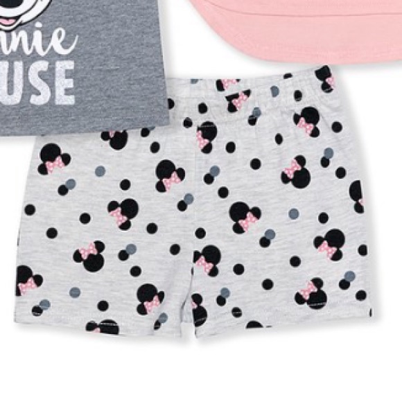 Girl’s Minnie Mouse Grey Dot Shorts set w/ 2 Tops - Picture 4 of 5